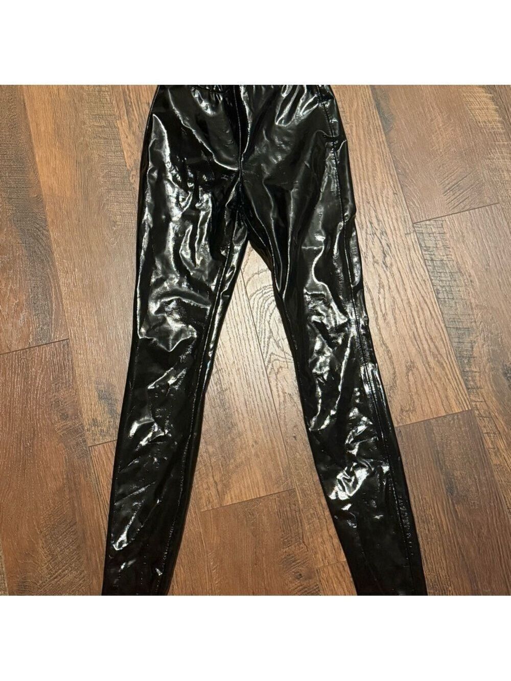 ALICE + OLIVIA Maddox black faux patent leather leggings. Size 2